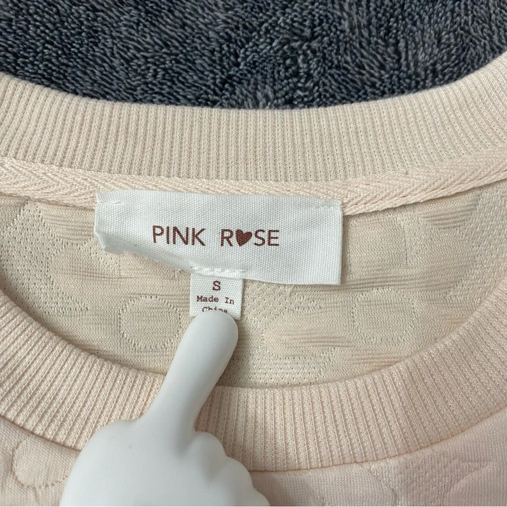 Pink Rose Boho Casual Blush Daisy Quilted Cropped Crewneck Sweatshirt. Size S - Picture 7 of 8